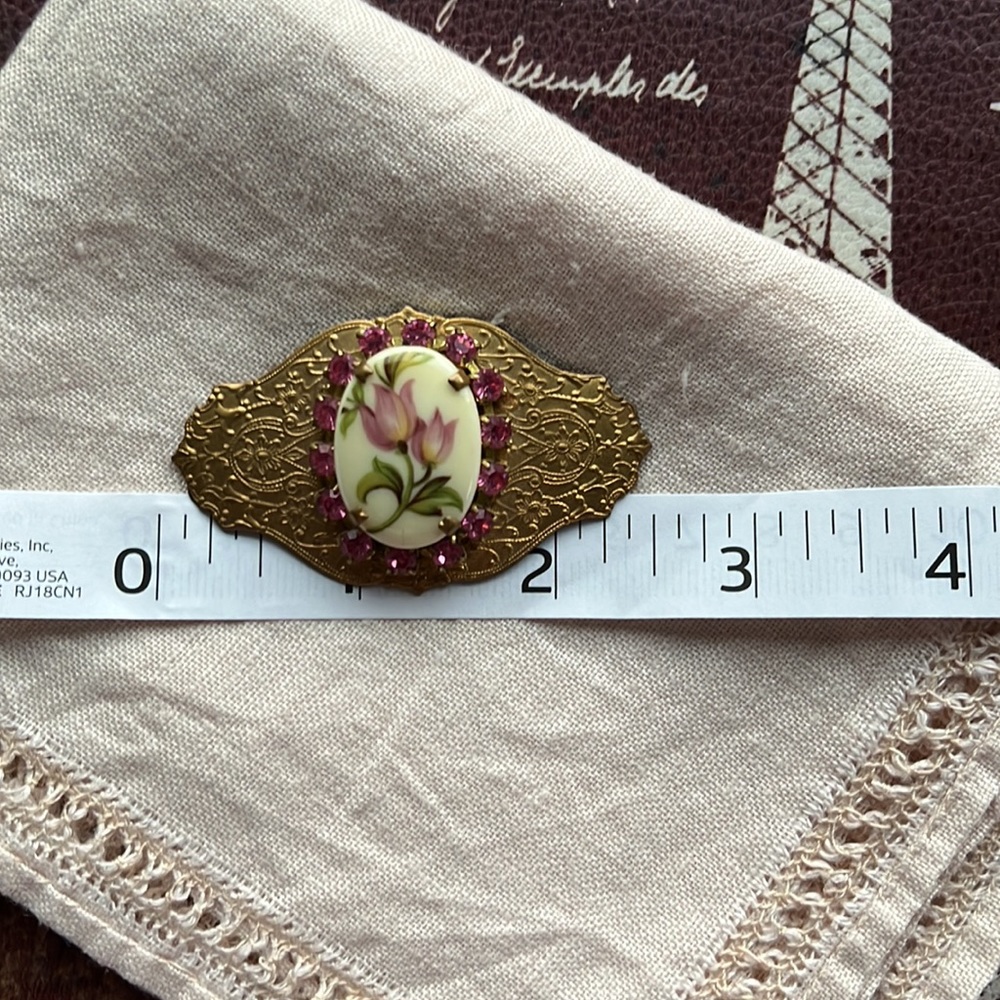 Flower Brooch - Picture 3 of 6